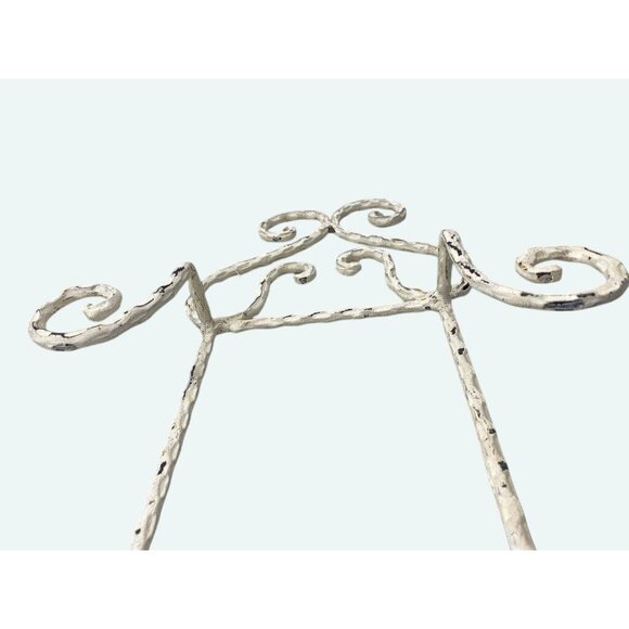 Vintage White Wrought Iron Wall Hanging Wine Rack With Grapevine Detailing - Picture 2 of 6